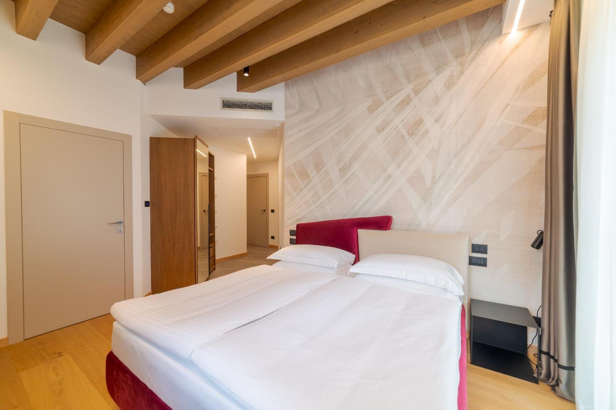 Wine Hotel San Carlo - Relais & Spa - Boutique Hotel Chiuro Exterior photo
