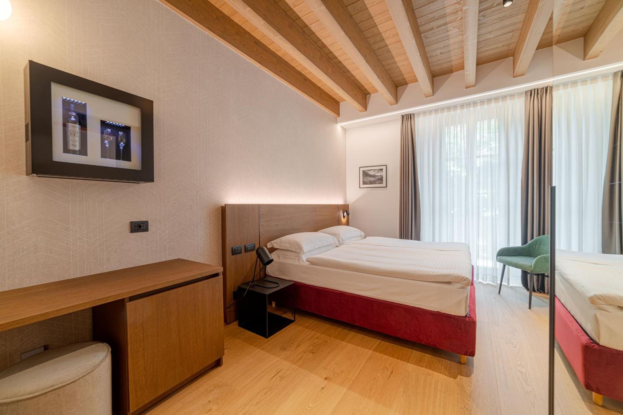 Wine Hotel San Carlo - Relais & Spa - Boutique Hotel Chiuro Exterior photo