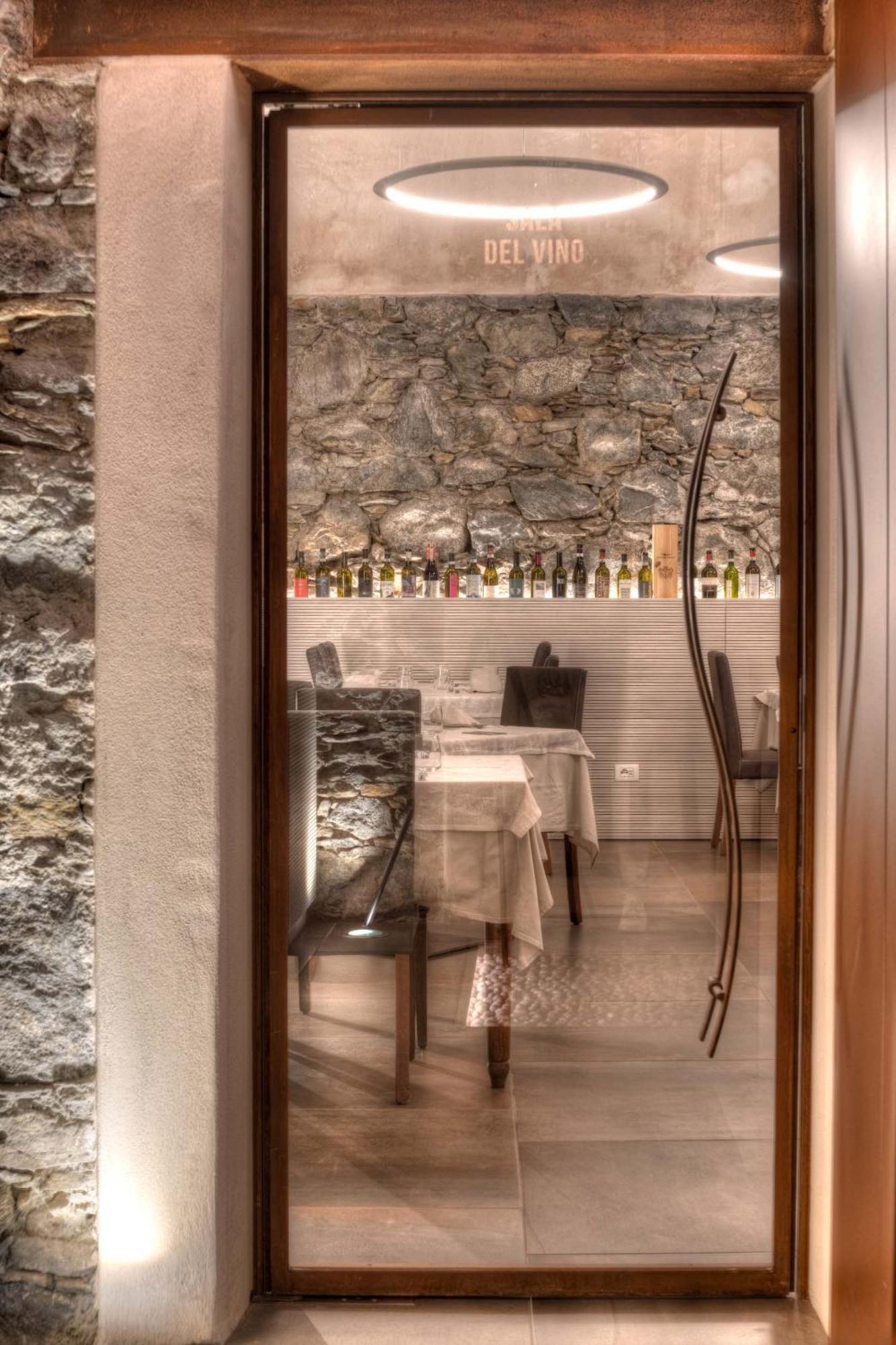 Wine Hotel San Carlo - Relais & Spa - Boutique Hotel Chiuro Exterior photo