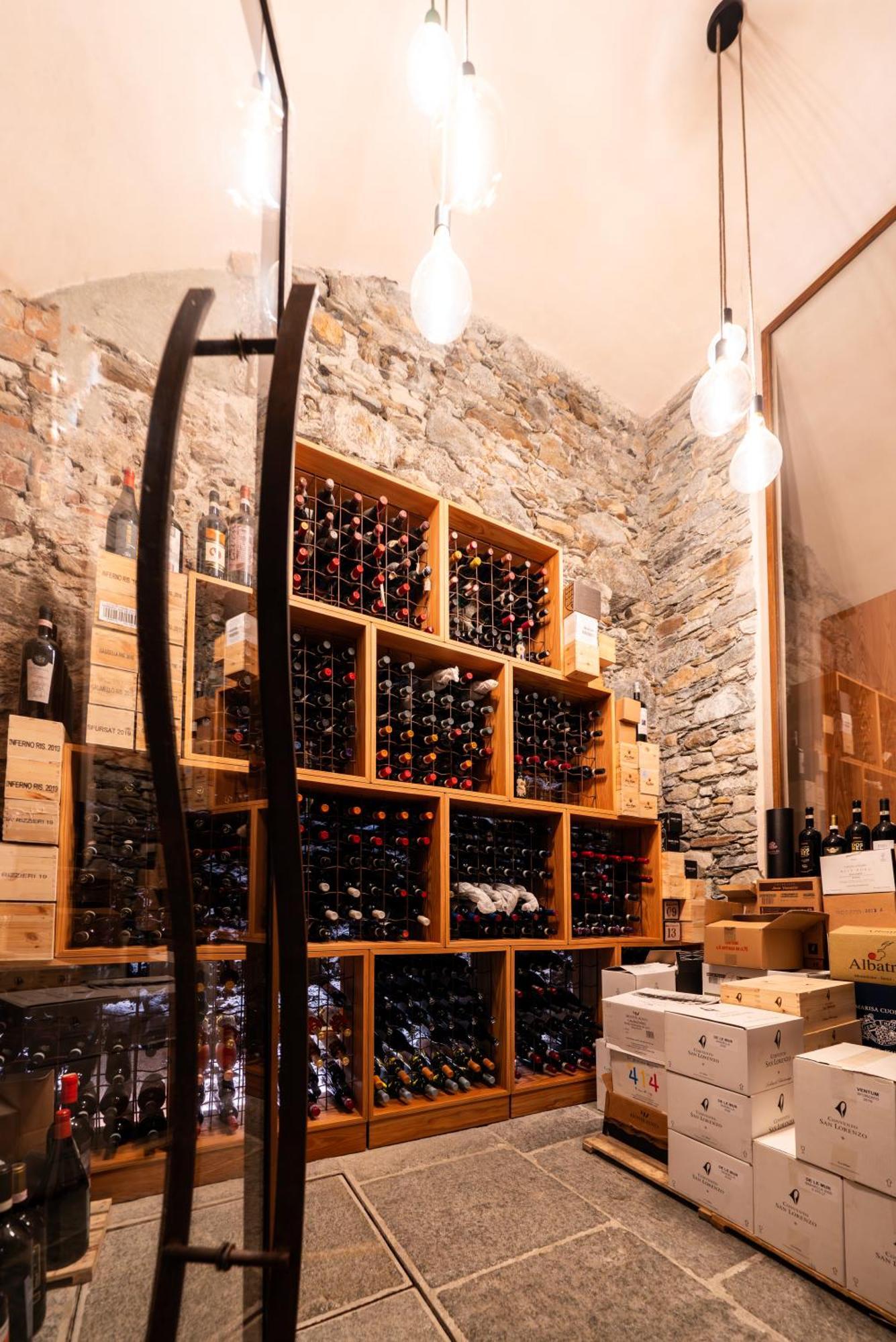Wine Hotel San Carlo - Relais & Spa - Boutique Hotel Chiuro Exterior photo