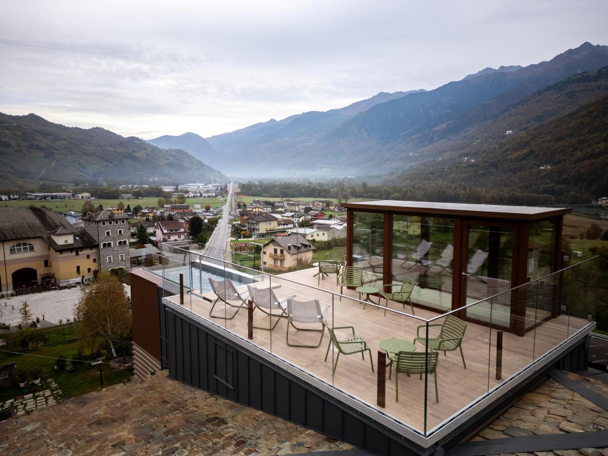Wine Hotel San Carlo - Relais & Spa - Boutique Hotel Chiuro Exterior photo